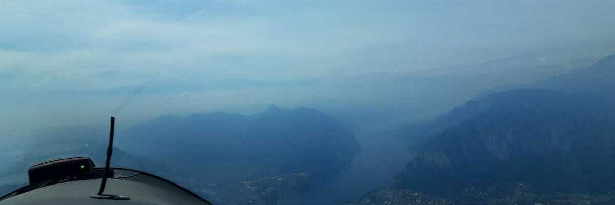Flugwegposition um 13:53:45: Aufgenommen in der Nähe von 23900 Lecco, Italien in 1395 Meter